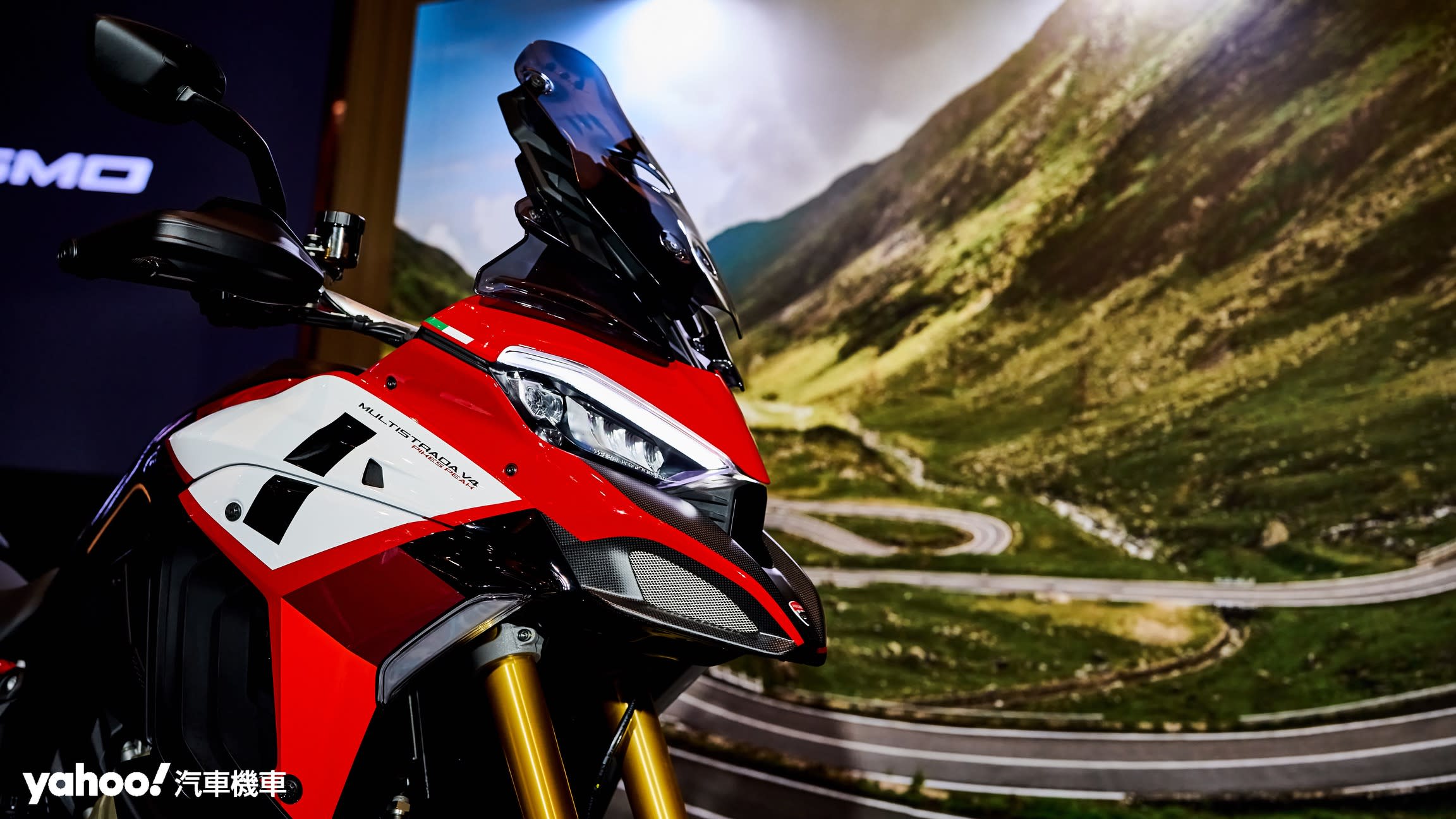 Pikes Peak除了配備上更為強悍外，外觀塗裝也加入了Ducati Multistrada參加派克峰登山賽優勝的元素。